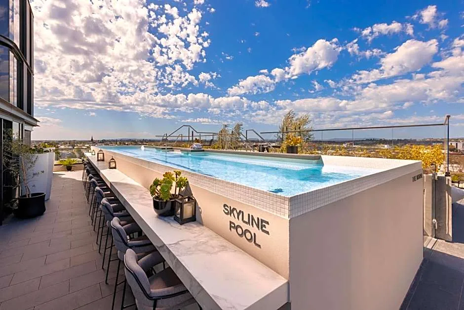 The rooftop skyline pool at Veriu Collingwood with city views